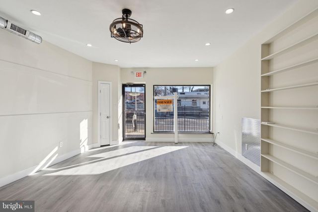 5460 RIDGE AVE, Philadelphia, PA 19128