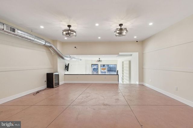 5460 RIDGE AVE, Philadelphia, PA 19128