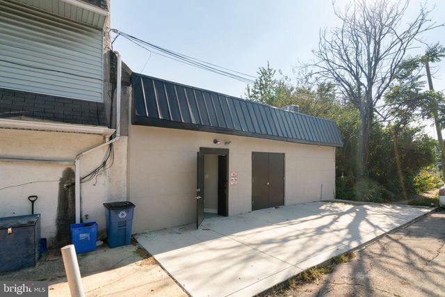 5460 RIDGE AVE, Philadelphia, PA 19128