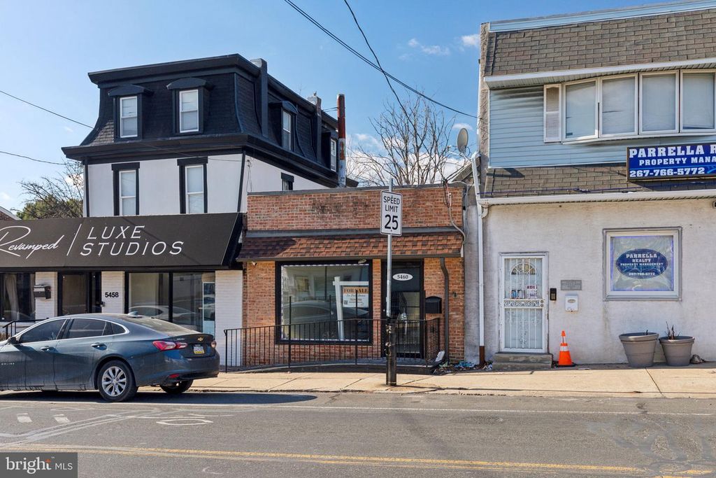 5460 RIDGE AVE, Philadelphia, PA 19128