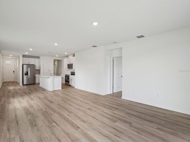 1556 BREKEY WAY, Zephyrhills, FL 33541