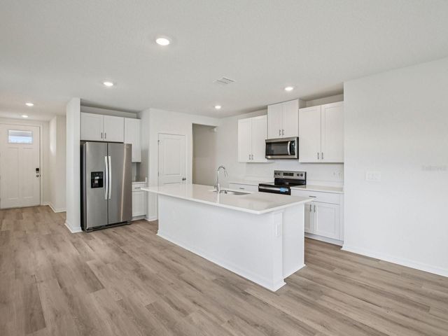 1556 BREKEY WAY, Zephyrhills, FL 33541