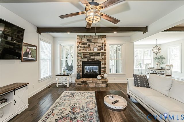 11745 Kings Pond Dr, Providence Forge, VA 23140