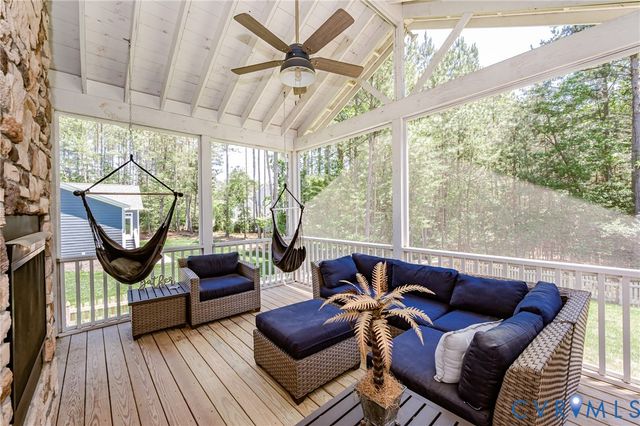 11745 Kings Pond Dr, Providence Forge, VA 23140