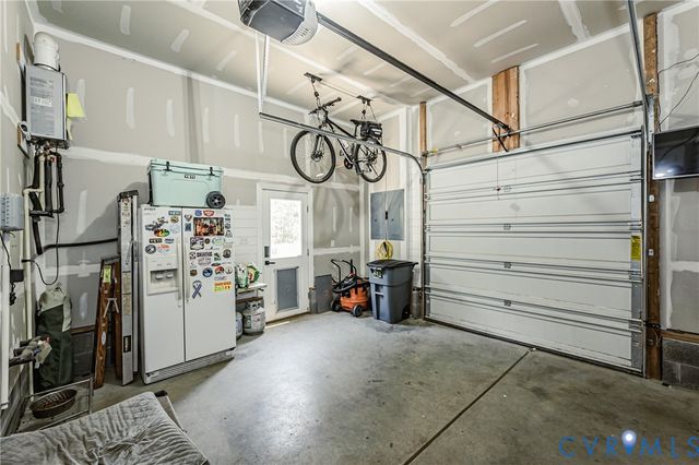 11745 Kings Pond Dr, Providence Forge, VA 23140