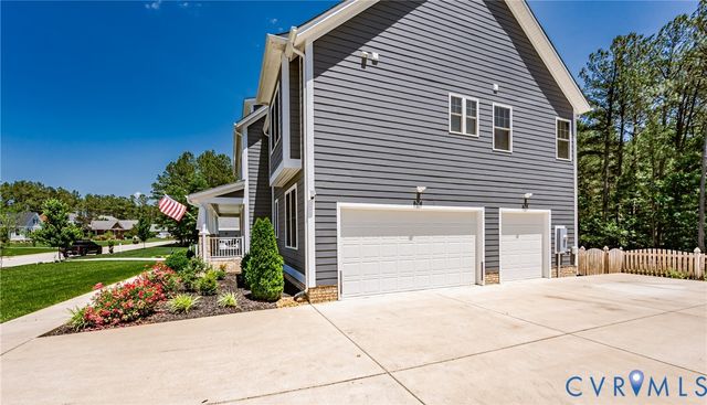 11745 Kings Pond Dr, Providence Forge, VA 23140