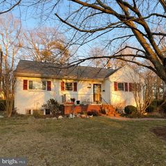 6407 EPPARD ST, Falls Church, VA 22044