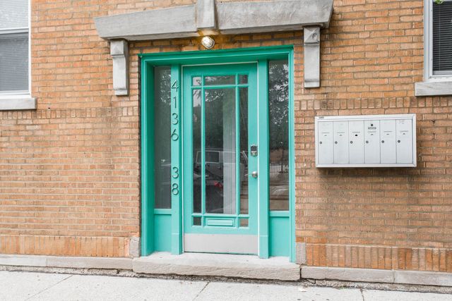 4136 W Palmer Street, Chicago, IL 60639