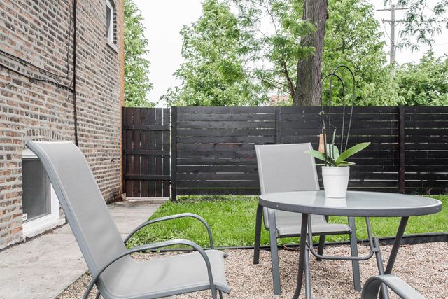 4136 W Palmer Street, Chicago, IL 60639