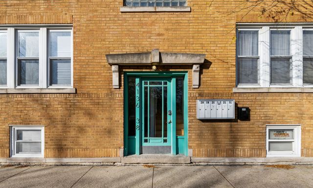 4136 W Palmer Street, Chicago, IL 60639