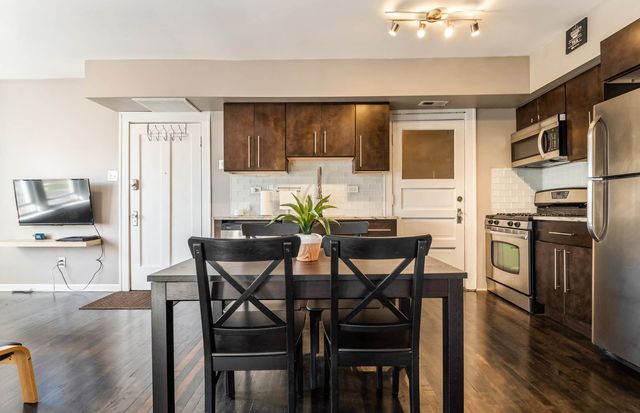 4136 W Palmer Street, Chicago, IL 60639