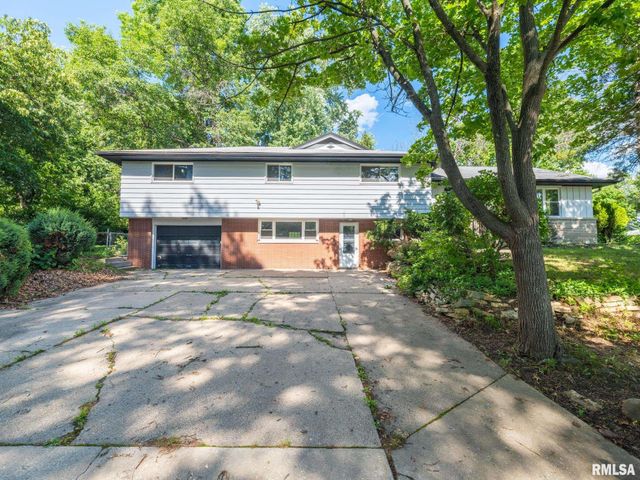 3808 N WALROUND Lane, Peoria, IL 61615
