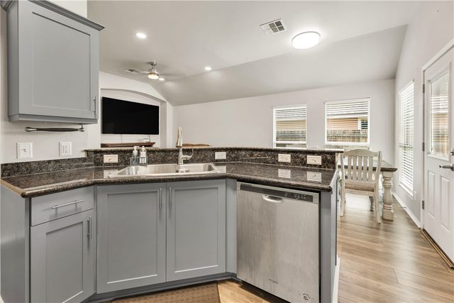 5130 Sagewood Drive, College Station, TX 77845