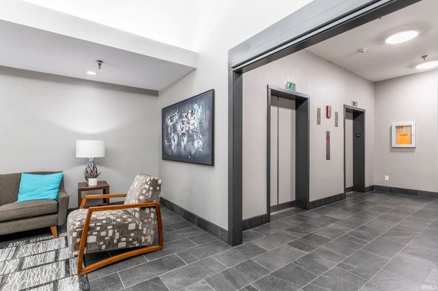 113 W Wayne St Apt 402, Fort Wayne, IN 46802