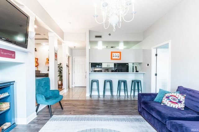 113 W Wayne St Apt 402, Fort Wayne, IN 46802