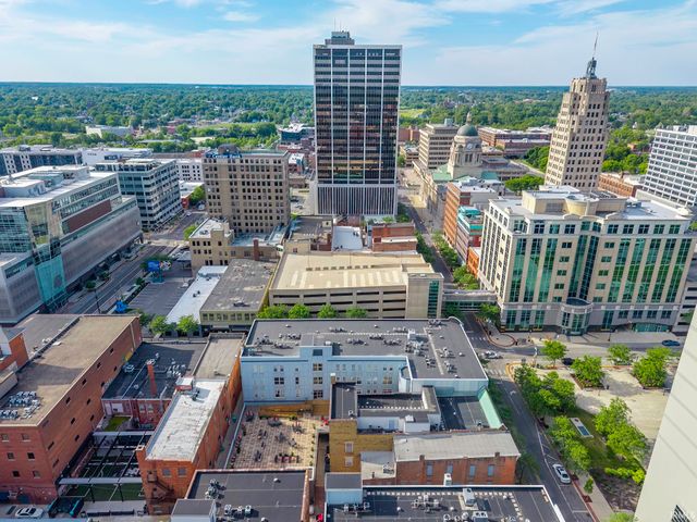 113 W Wayne St Apt 402, Fort Wayne, IN 46802