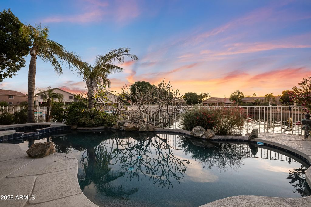 5335 W ROSE GARDEN Lane, Glendale, AZ 85308