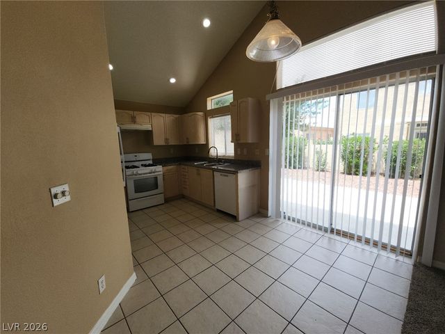 7978 Embarcadero Avenue, Las Vegas, NV 89129