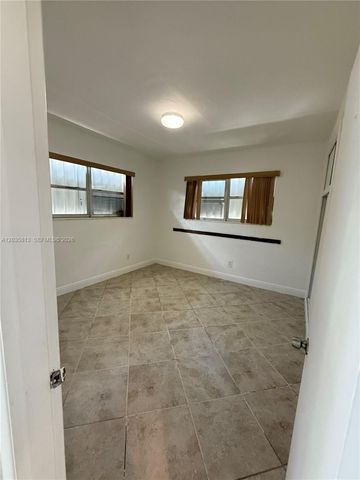 7720 Byron Ave 4, Miami Beach, FL 33141
