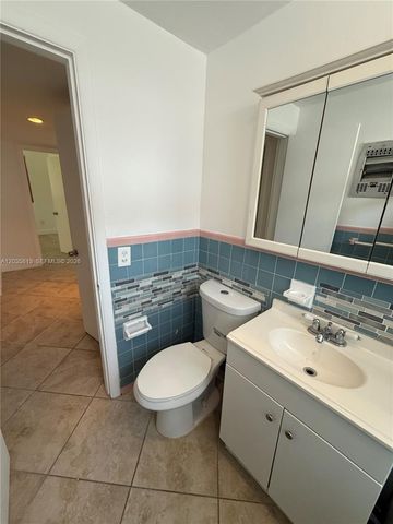 7720 Byron Ave 4, Miami Beach, FL 33141