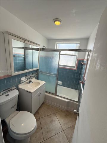 7720 Byron Ave 4, Miami Beach, FL 33141