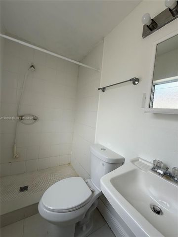 7720 Byron Ave 4, Miami Beach, FL 33141