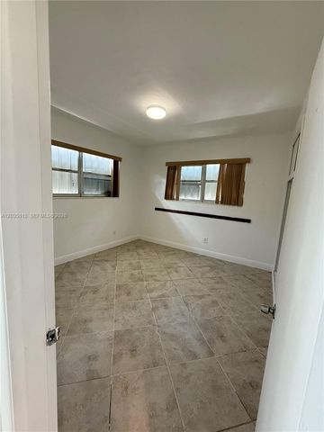 7720 Byron Ave 4, Miami Beach, FL 33141