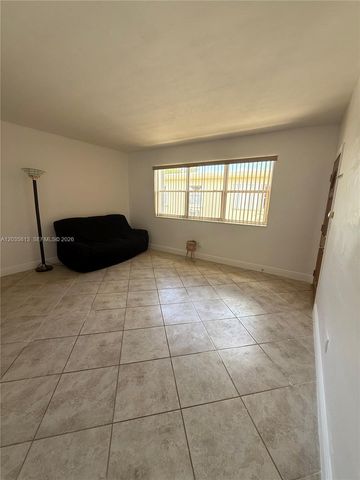 7720 Byron Ave 4, Miami Beach, FL 33141