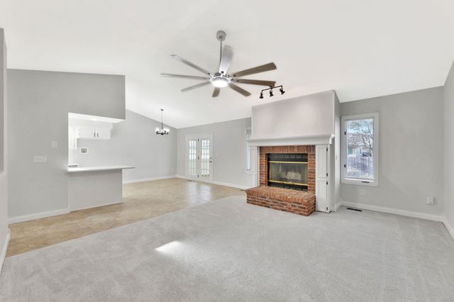 1323 N Montana St, Derby, KS 67037