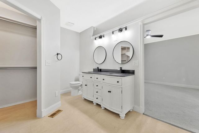 1323 N Montana St, Derby, KS 67037