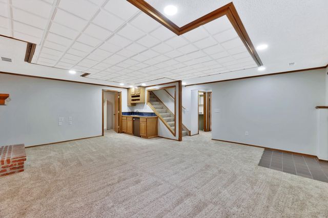 1323 N Montana St, Derby, KS 67037