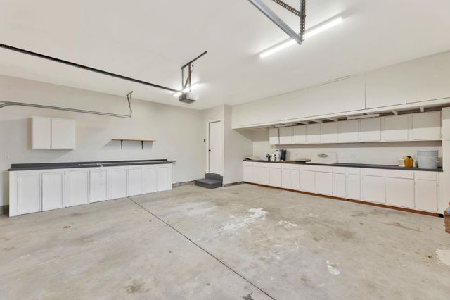 1323 N Montana St, Derby, KS 67037