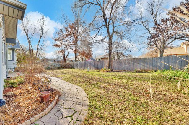 1323 N Montana St, Derby, KS 67037