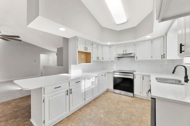 1323 N Montana St, Derby, KS 67037