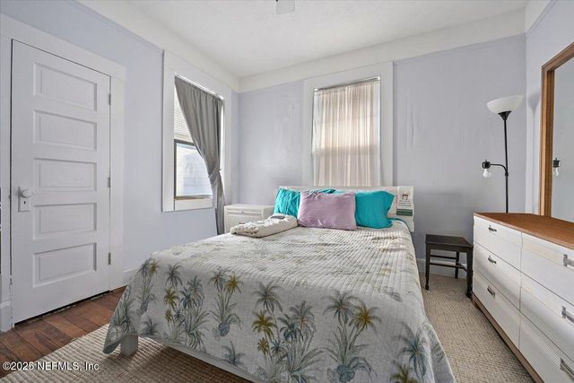 517 BEACH Avenue, Atlantic Beach, FL 32233