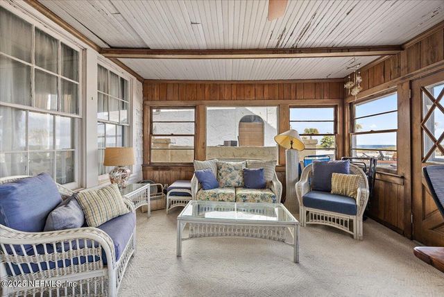 517 BEACH Avenue, Atlantic Beach, FL 32233