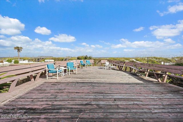 517 BEACH Avenue, Atlantic Beach, FL 32233