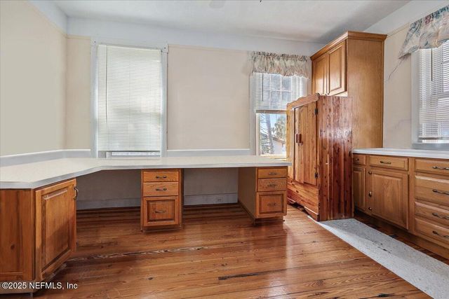 517 BEACH Avenue, Atlantic Beach, FL 32233