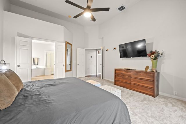 10512 Thoroughbred DR, Austin, TX 78748