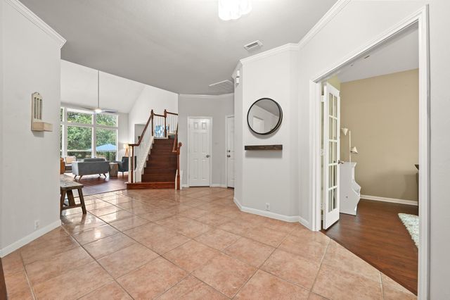 10512 Thoroughbred DR, Austin, TX 78748