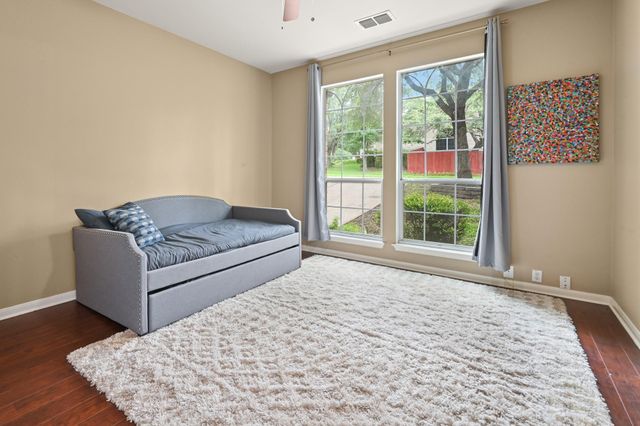 10512 Thoroughbred DR, Austin, TX 78748