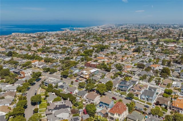 709 Avenue D, Redondo Beach, CA 90277