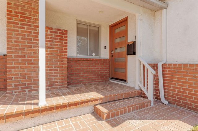 709 Avenue D, Redondo Beach, CA 90277