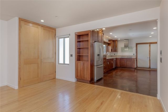 709 Avenue D, Redondo Beach, CA 90277