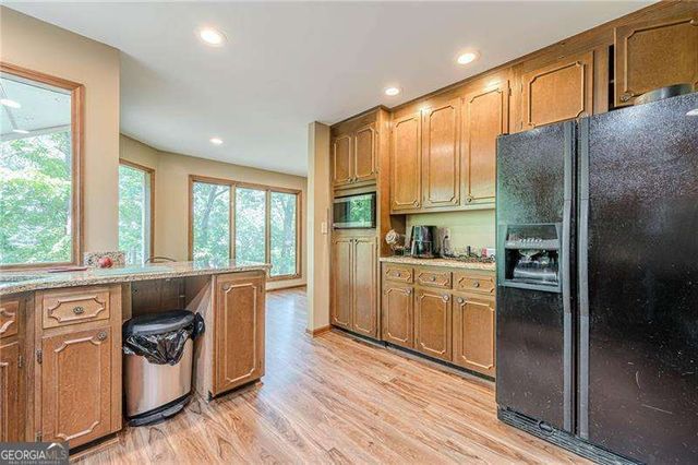 834 Lake Arrowhead Drive, Waleska, GA 30183