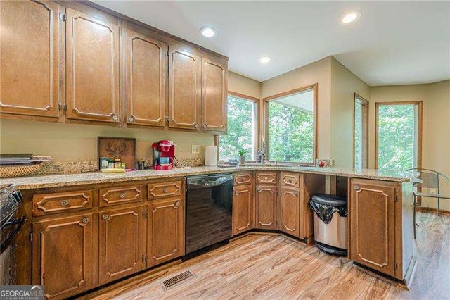 834 Lake Arrowhead Drive, Waleska, GA 30183
