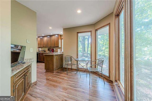 834 Lake Arrowhead Drive, Waleska, GA 30183