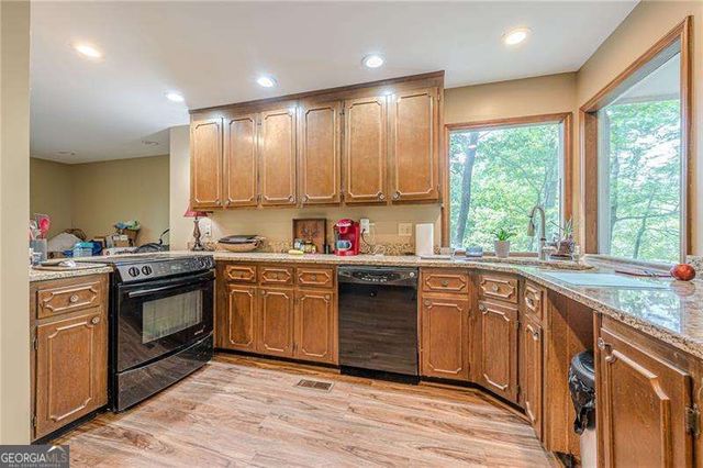 834 Lake Arrowhead Drive, Waleska, GA 30183