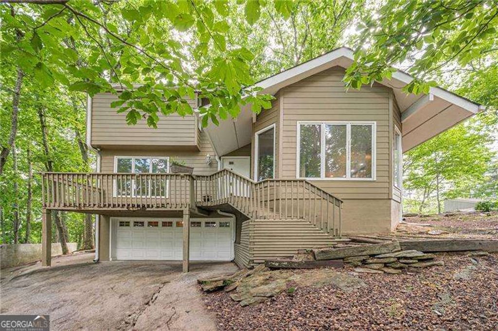 834 Lake Arrowhead Drive, Waleska, GA 30183