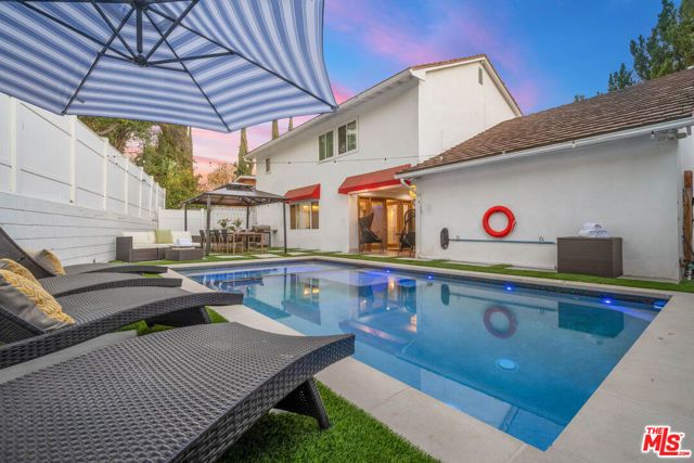 22711 MARGARITA Drive, Woodland Hills (los Angeles), CA 91364